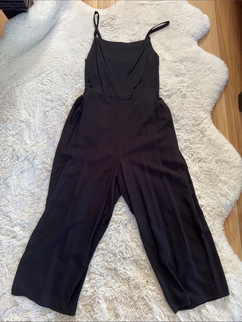Black Sleeveless Wide-Leg Jumpsuit with Spaghetti Straps